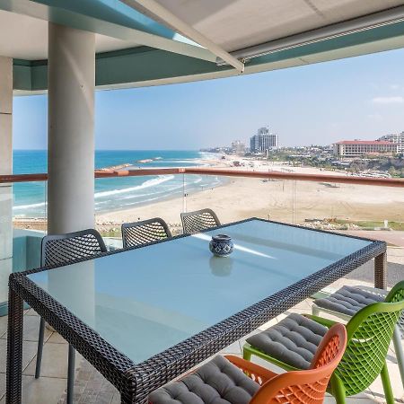 Front Of Beach Next Ritz Hotel - 3 Bedroom& 3 Bathroom Herzelia Екстериор снимка